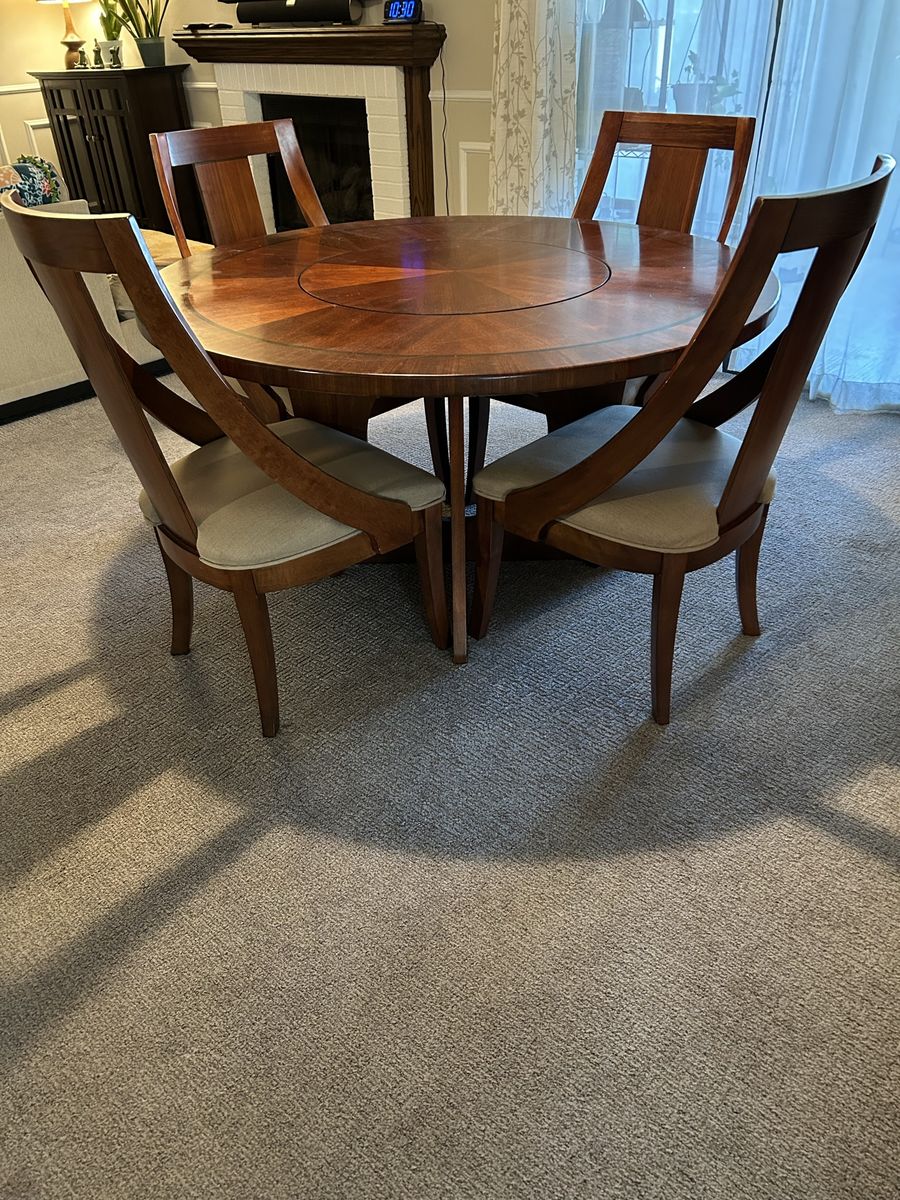 Dinning table with 6 chairs