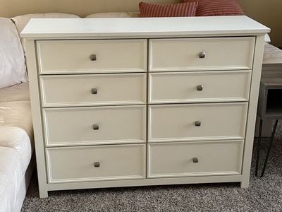 Nice Dresser, Great Condition.