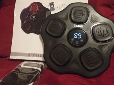 trakk music Boxing machine w/ bluetooth