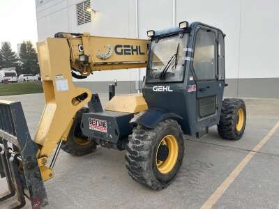 2016 gehl rs6-34 closed cab heat/AC 1900 hrs