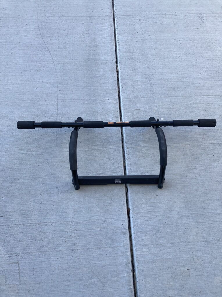 Pull Up Bar