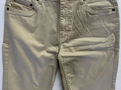 Levi's 511 Slim Fit Tan Chino Shorts for Men 30W Casual & Comfortable