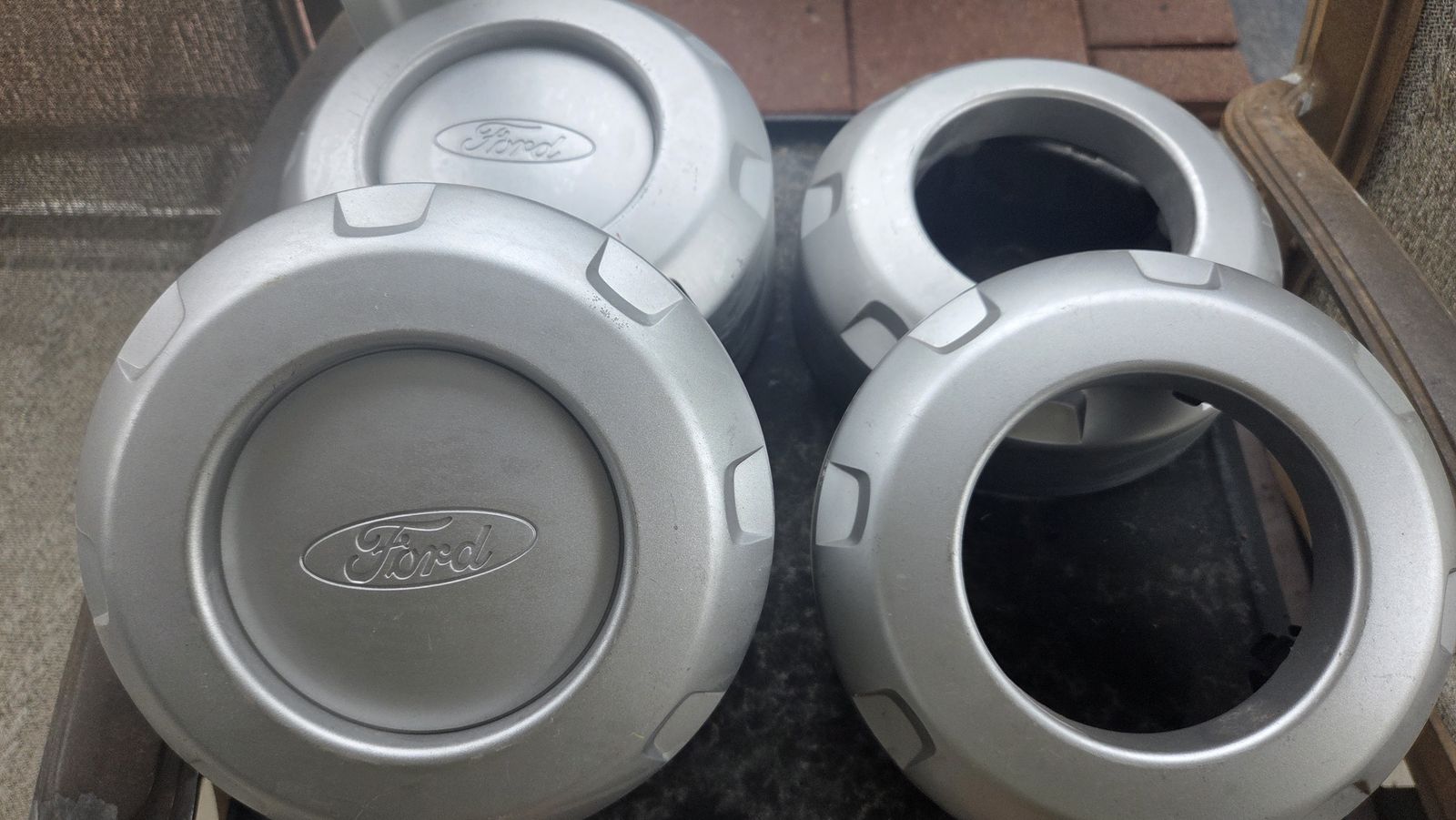 Wheel caps