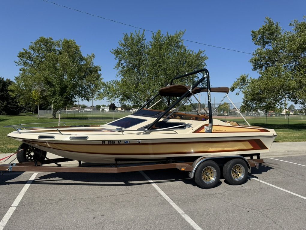 1984 Eliminator 21' mojave