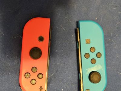 Blue and red joycons for Nintendo switch
