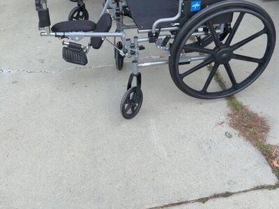 Costco medline Wheelchair with Adjustable Legs