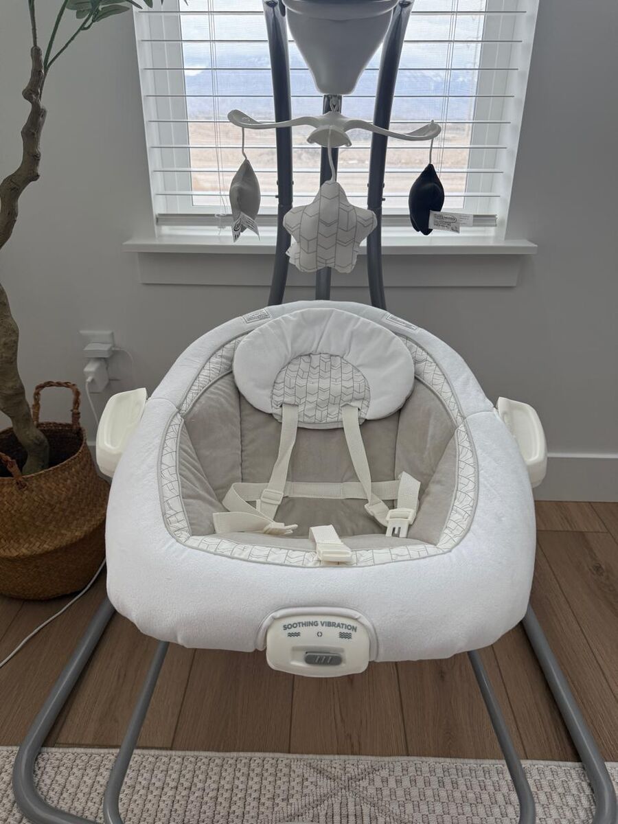 Graco DuetConnect LX Baby Swing & Bouncer – Like New