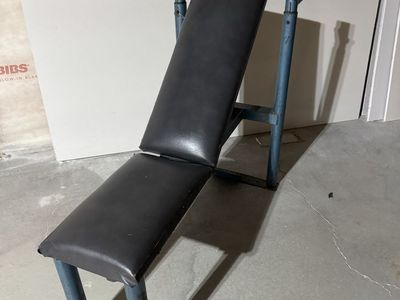 Beginner weight lifting bench