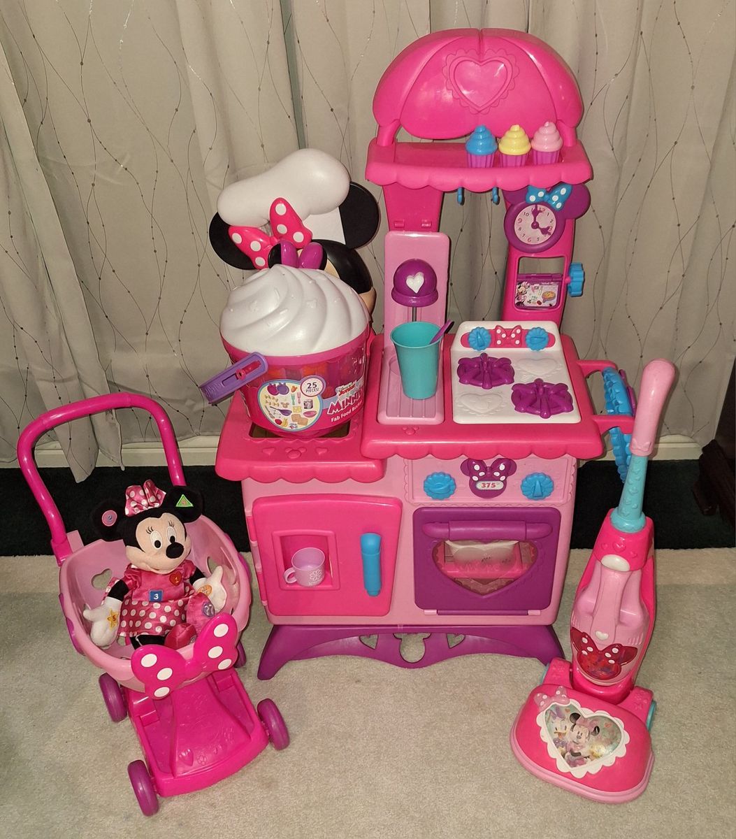 Minnie Mouse Play House Kitchen and Accessories