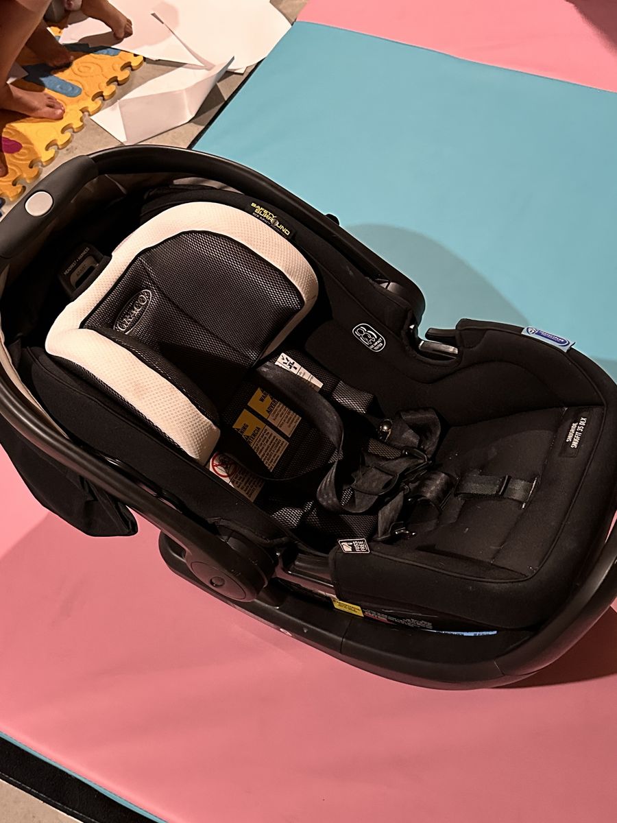 Graco Snugride Snugfit 35 DLX Carseat