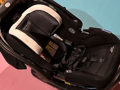Graco Snugride Snugfit 35 DLX Carseat