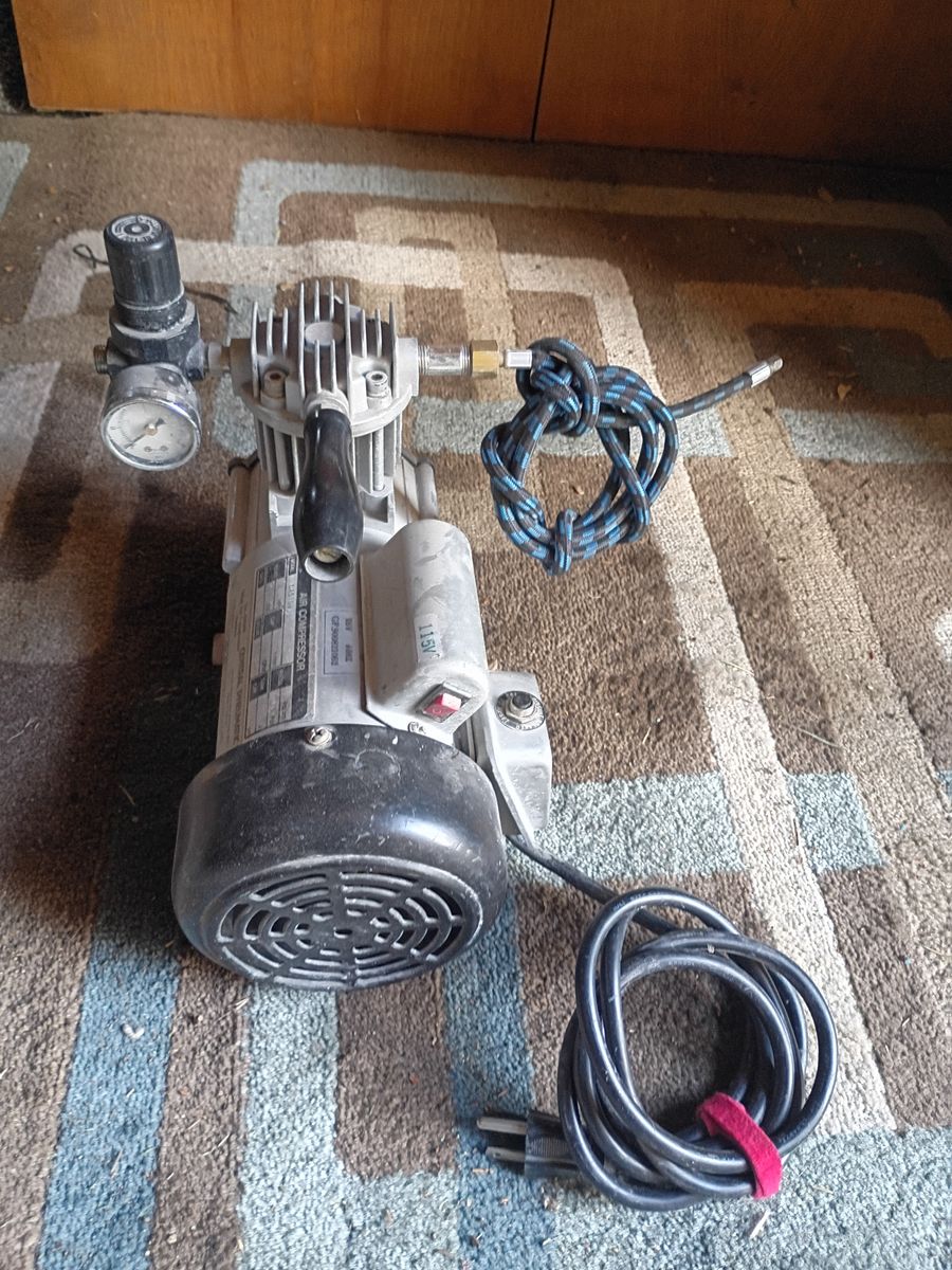 Tankless air compressor