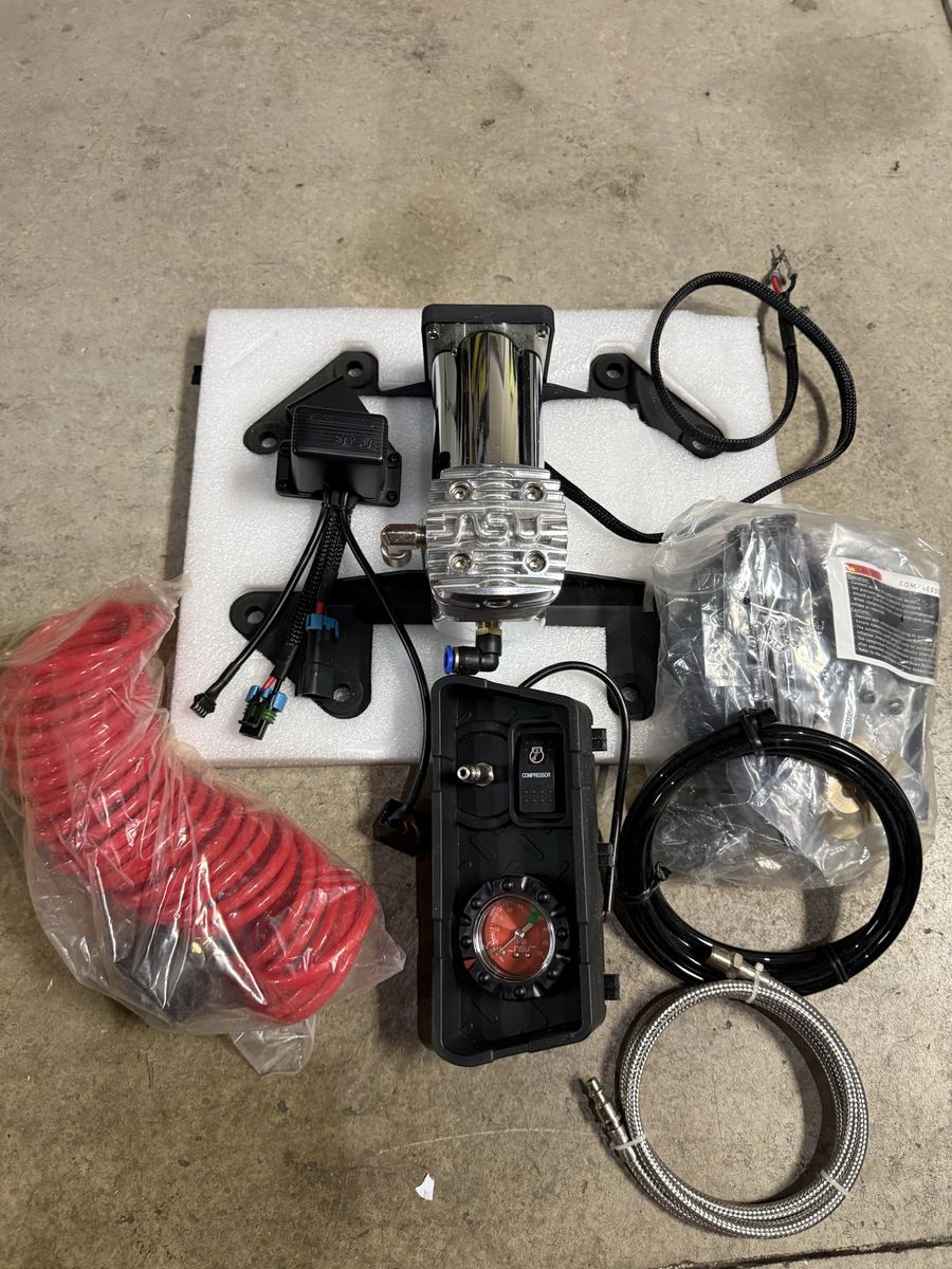 JK Wrangler on board air compressor