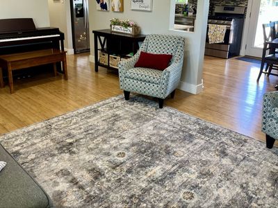 Incredible Area Rug 8x10 *Machine Washable*