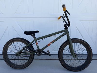 Mongoose Legion L40 BMX Bike - Army Green Freestyle for Park & Street