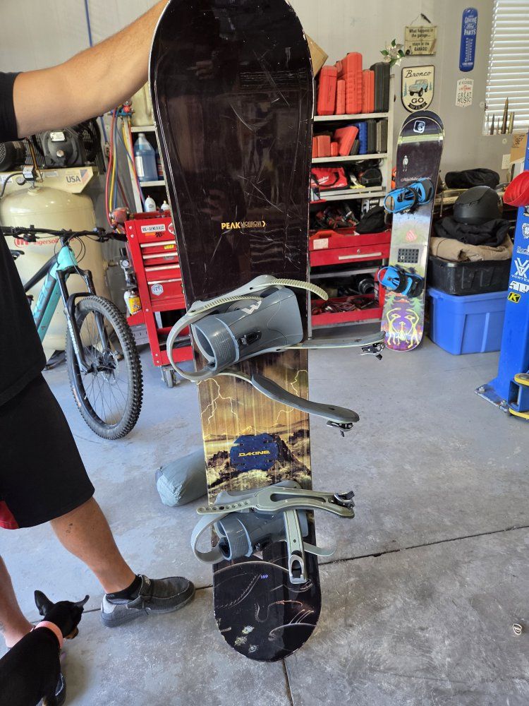 Morrow Peak 159 Snowboard with Bindings - Used All-Mountain Board
