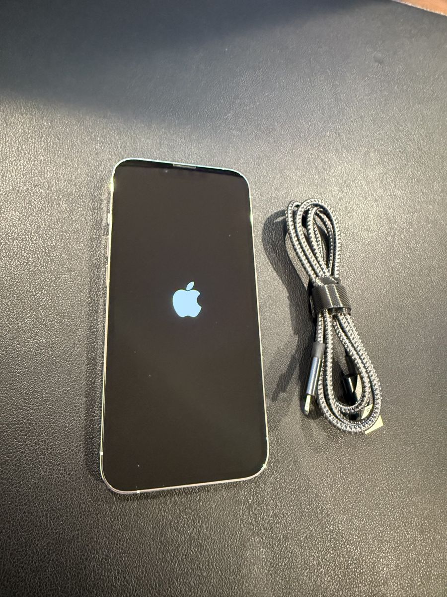 Apple iPhone 13 Pro - White - 128GB - Unlocked SIM