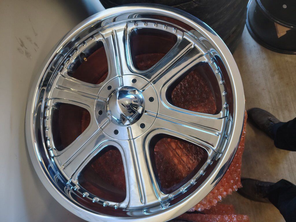 New 20 inch wheels (5x135)