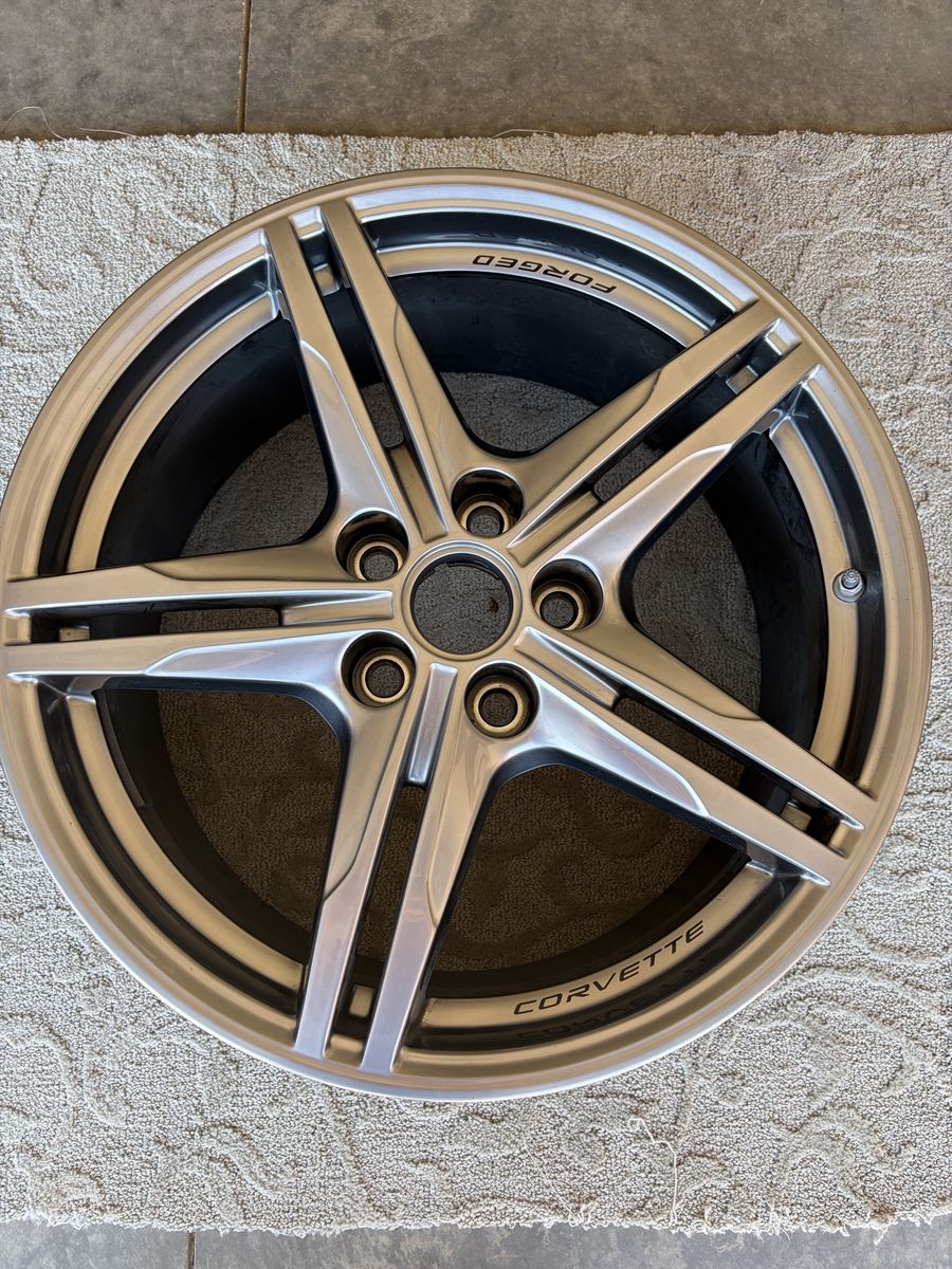 2026 GM OEM Factory C8 Corvette Stingray Wheels with Sensors
