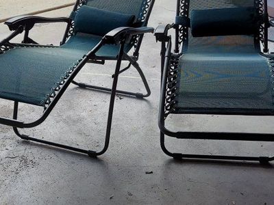 Set of 2 Green Zero Gravity Patio Chairs - Adjustable Recliner Lounge Chairs