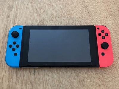 Nintendo Switch System Bundle – Complete Setup + Carry Case