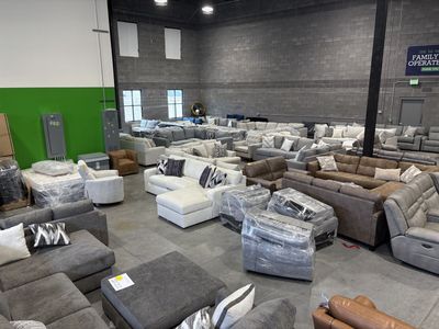 LOW PRICED BIG SECTIONALS