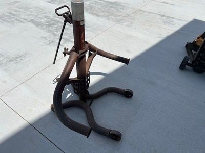 Milwaukee Hydraulic Bumper Jack