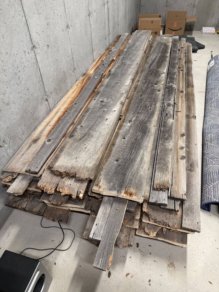 Authentic Reclaimed Barn Wood | ~400–450 sq ft | 10–10.5 ft Boards