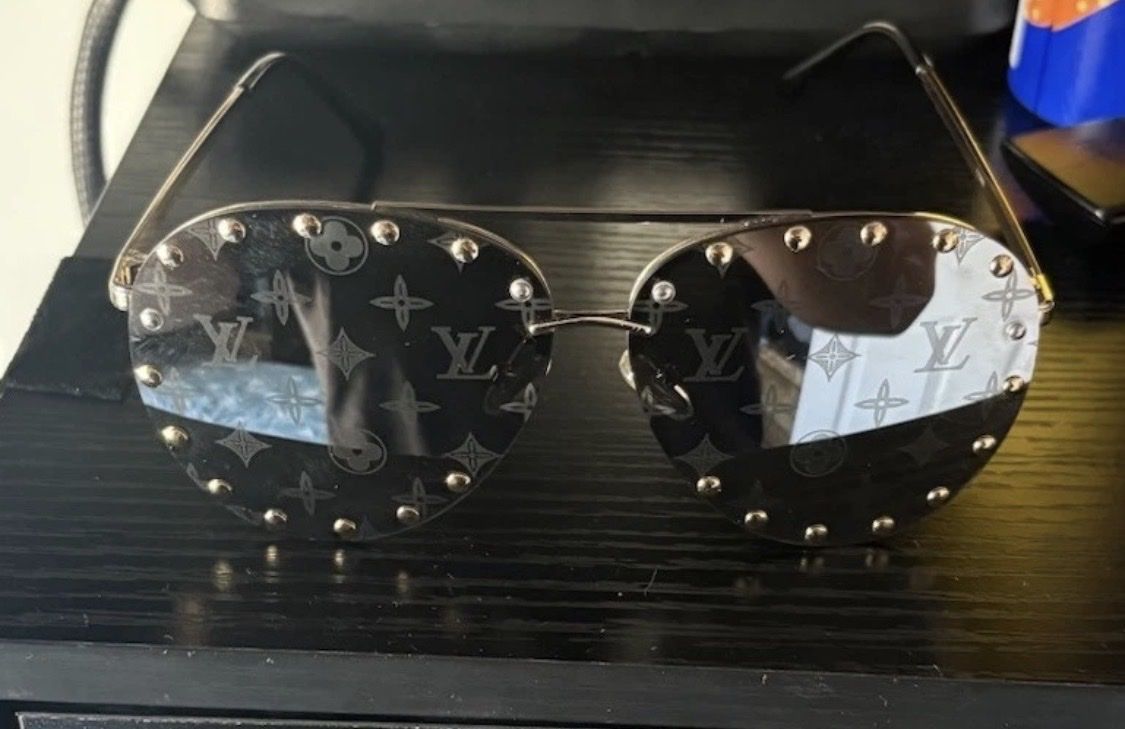 Louis Vuitton Monogram Sunglasses G2U