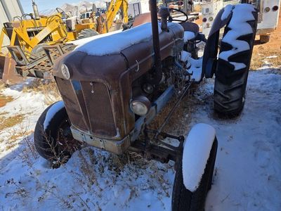Fordson major Diesel tractor new rear tires and battery