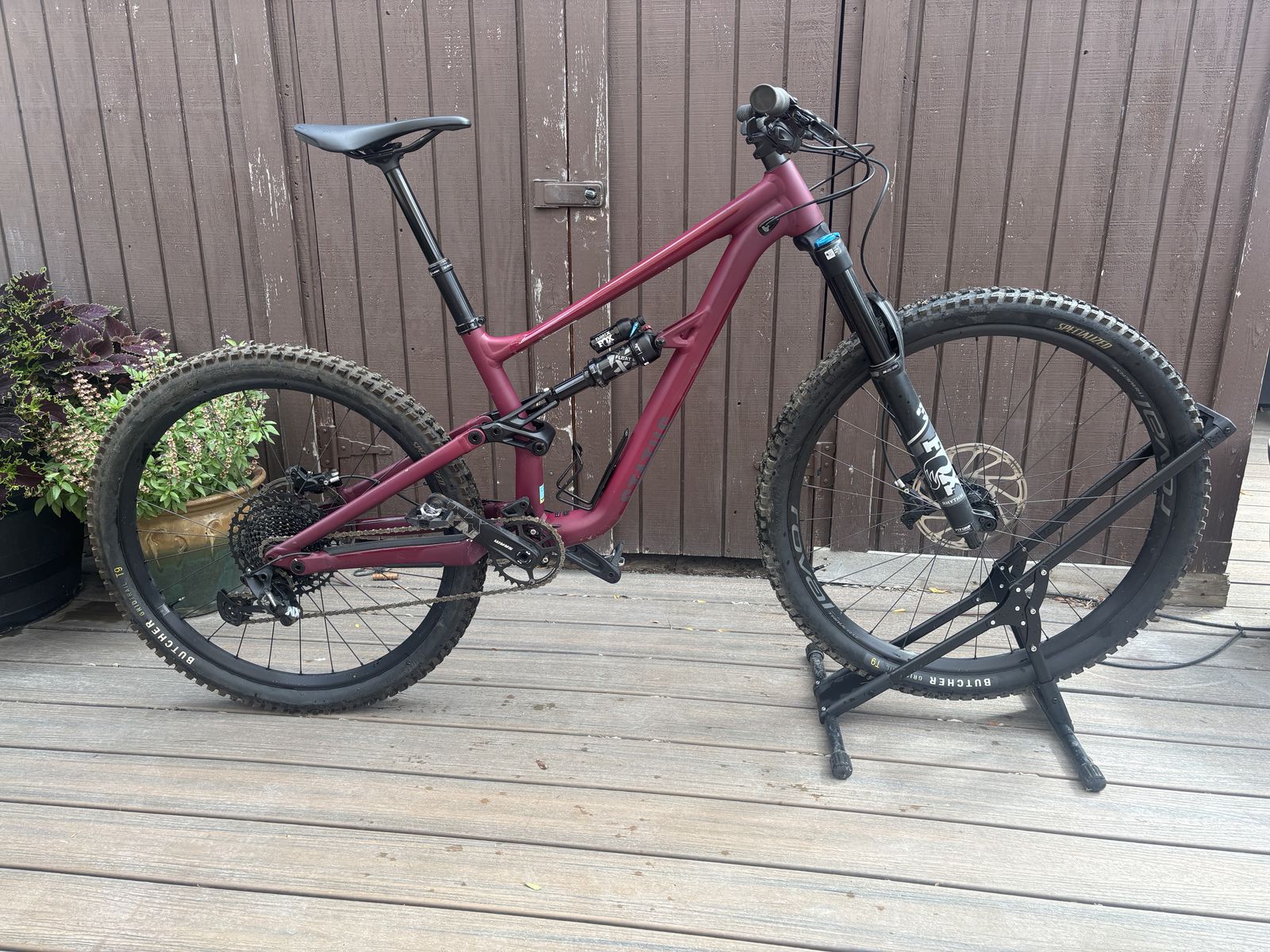 Specialized Status 140 S2 Mountain Bike