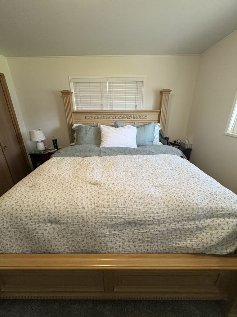 BEAUTIFUL King Bedroom Set