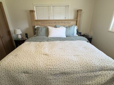 BEAUTIFUL King Bedroom Set