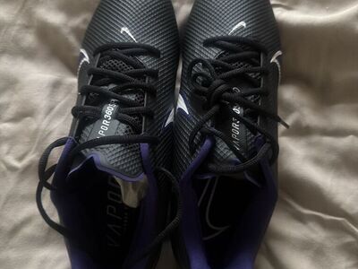 Vapor Nike Cleats Size 10