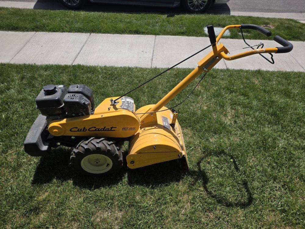 Club Cadet RT 65 tiller