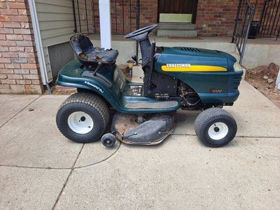 Craftsman riding mower, runs, cuts & drives