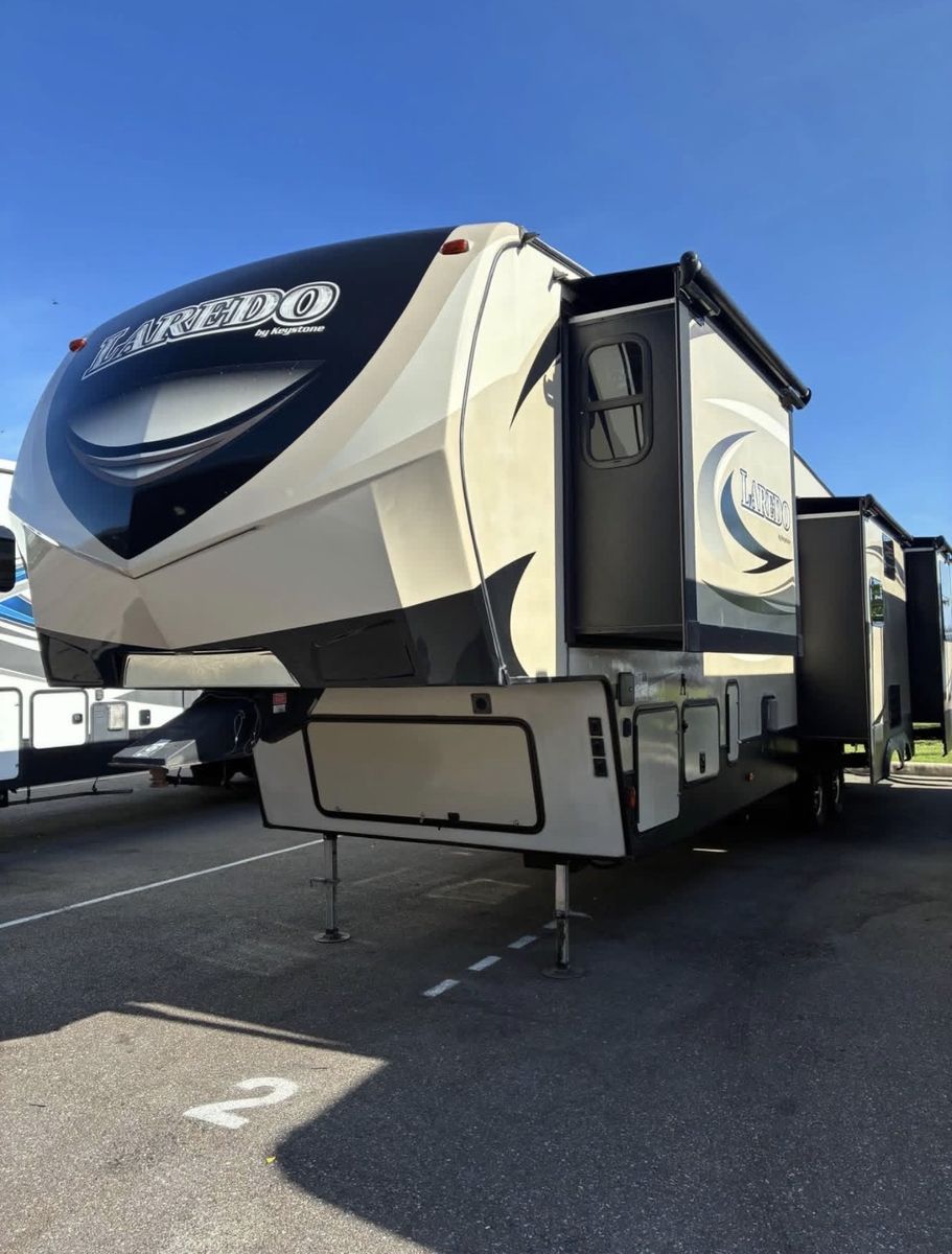 2018 Keystone Laredo