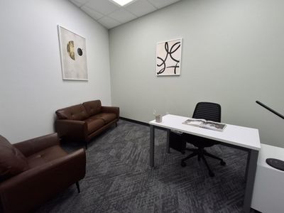 Professional Counseling Office β Secure, Quiet, Fully Serviced