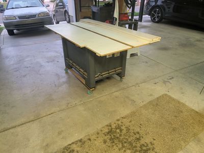 Rolling work bench with storage