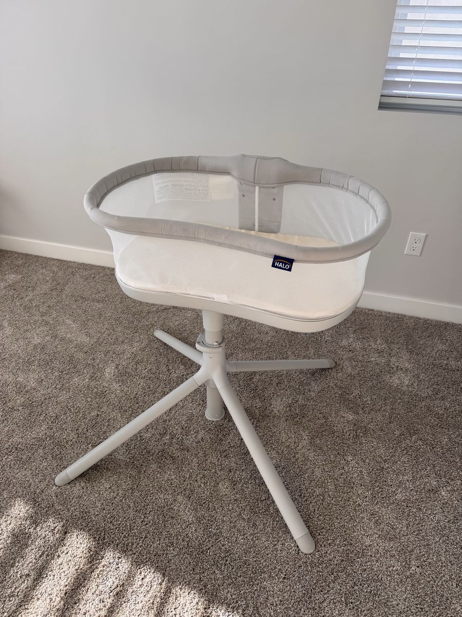 Halo Bassinet - Swivel Sleeper