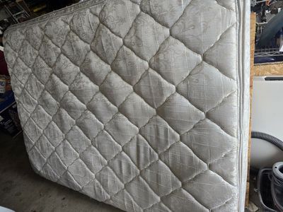 Queen Size Mattress will pay you $15