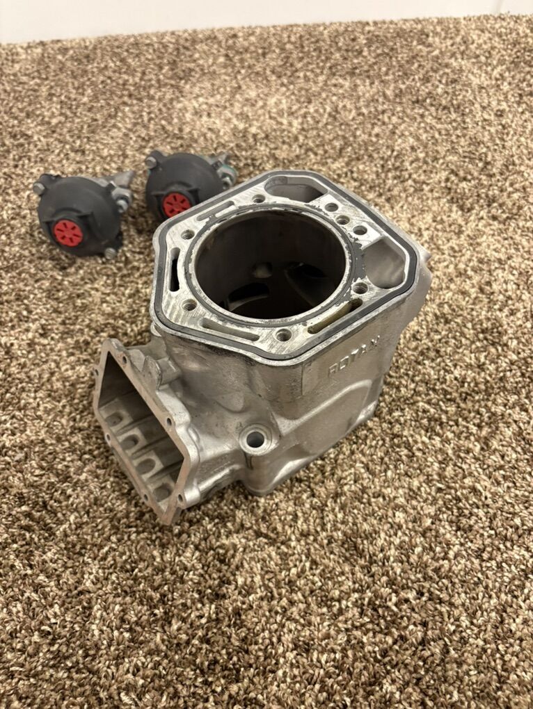 03-06 Skidoo Summit 800 Cylinder