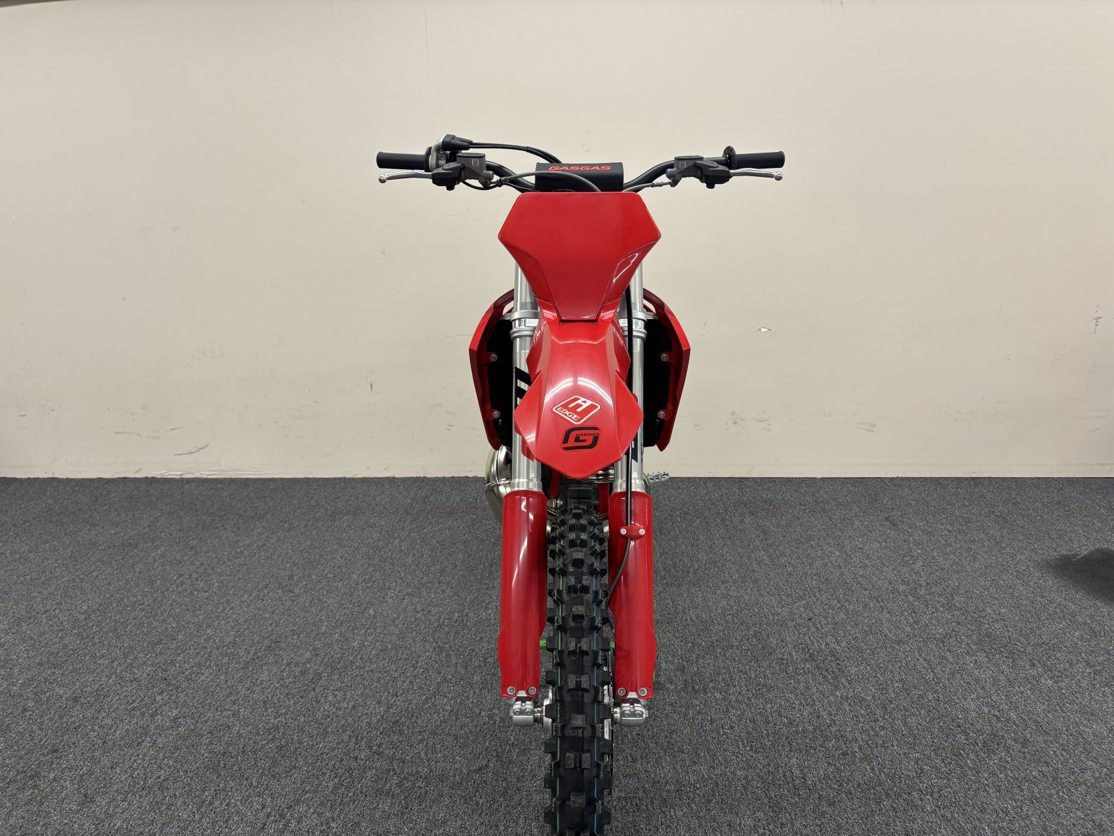 Main image 2