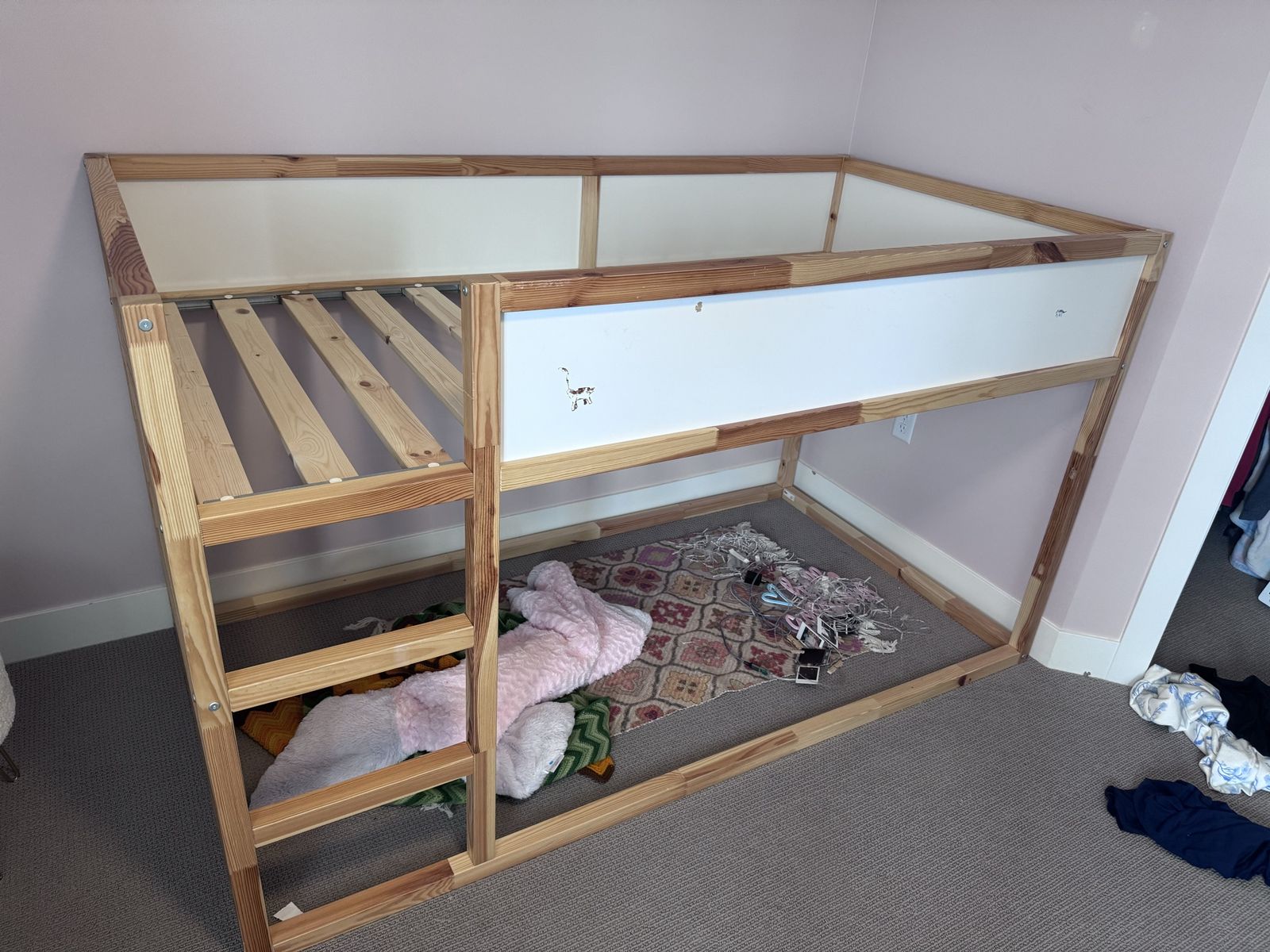 Kids loft bed