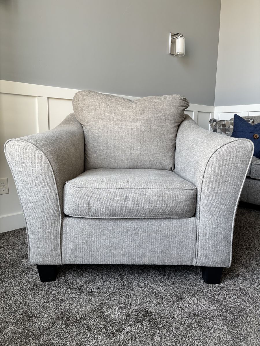 Ashley gray/beige chair