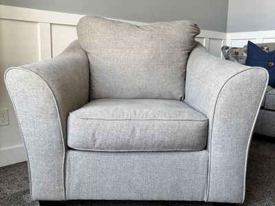 Ashley gray/beige chair