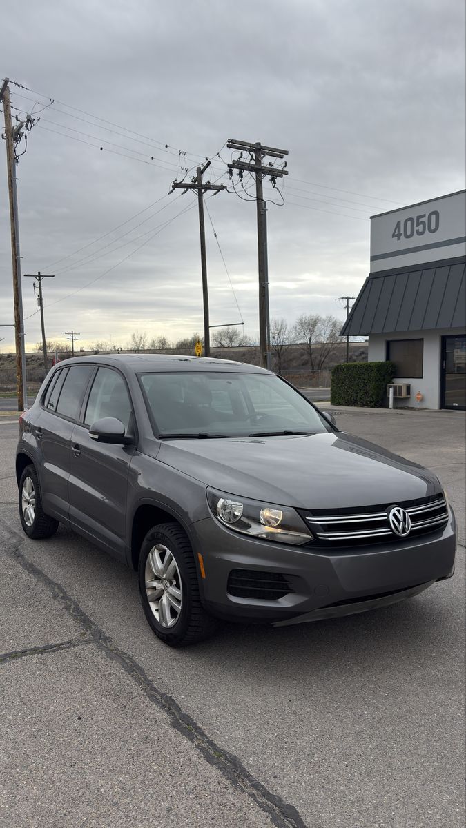 2012 VOLKSWAGEN TIGUAN Sport