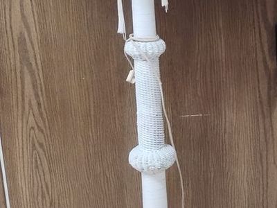 Vintage White 6' Wicker Lamp