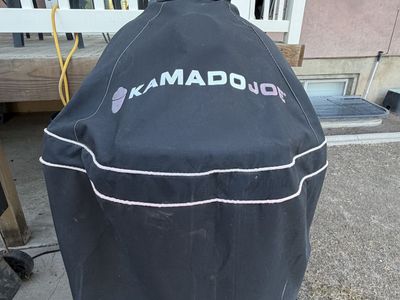 Kamado Joe charcoal grill/smoker