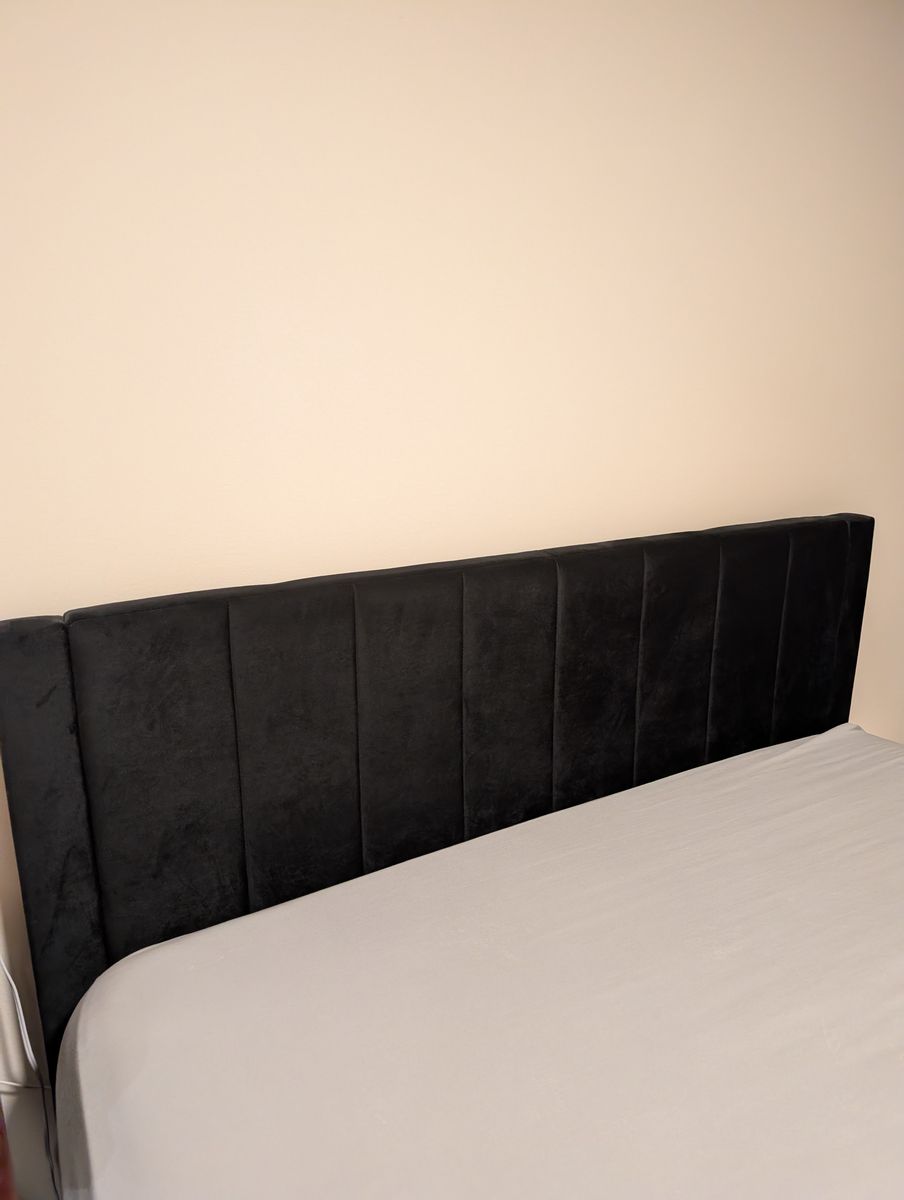 Queen size headboard with platform frame